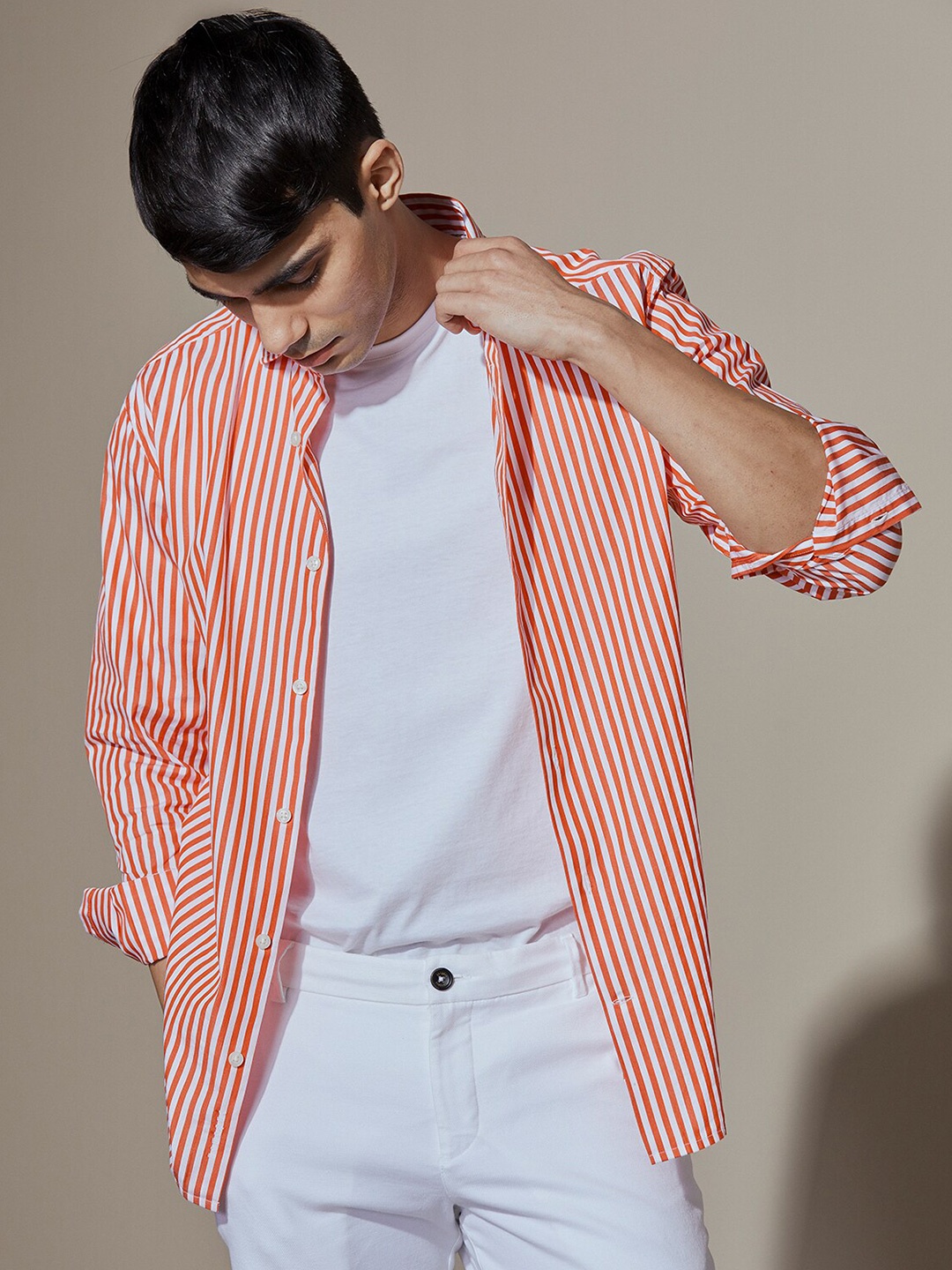 

Andamen Premium Vertical Stripes Cutaway Collar Long Sleeves Cotton Casual Shirt, Red