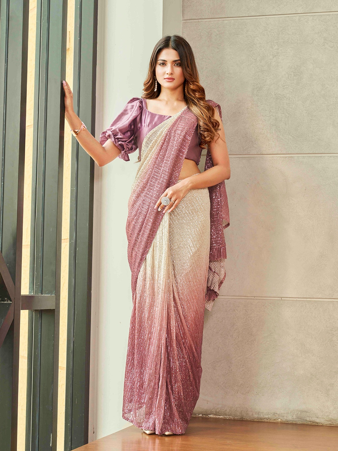 

Tikhi Imli Embellished Sequinned Net Saree, Pink