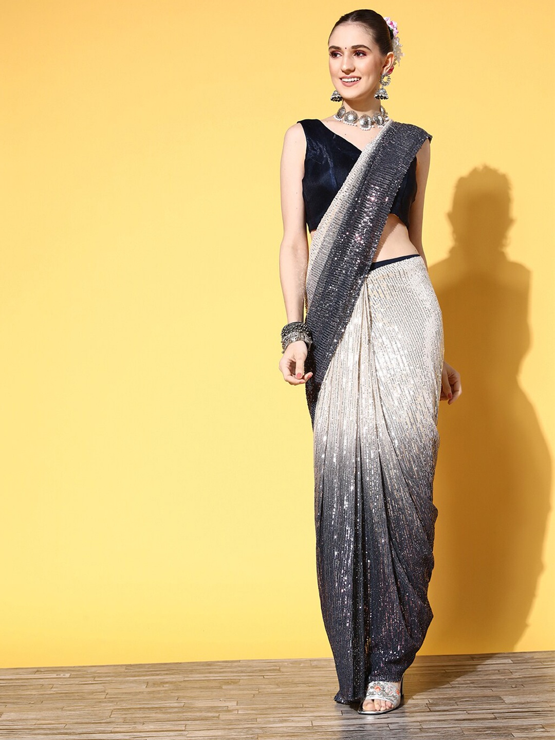 

Tikhi Imli Embellished Sequinned Net Saree, Grey