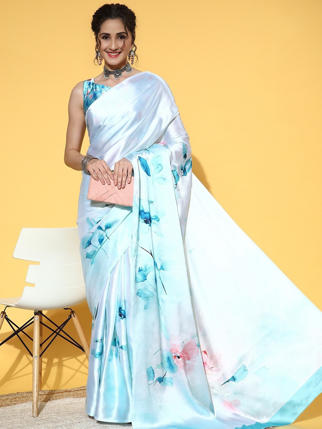 

Fevinaa Floral Printed Saree, Blue