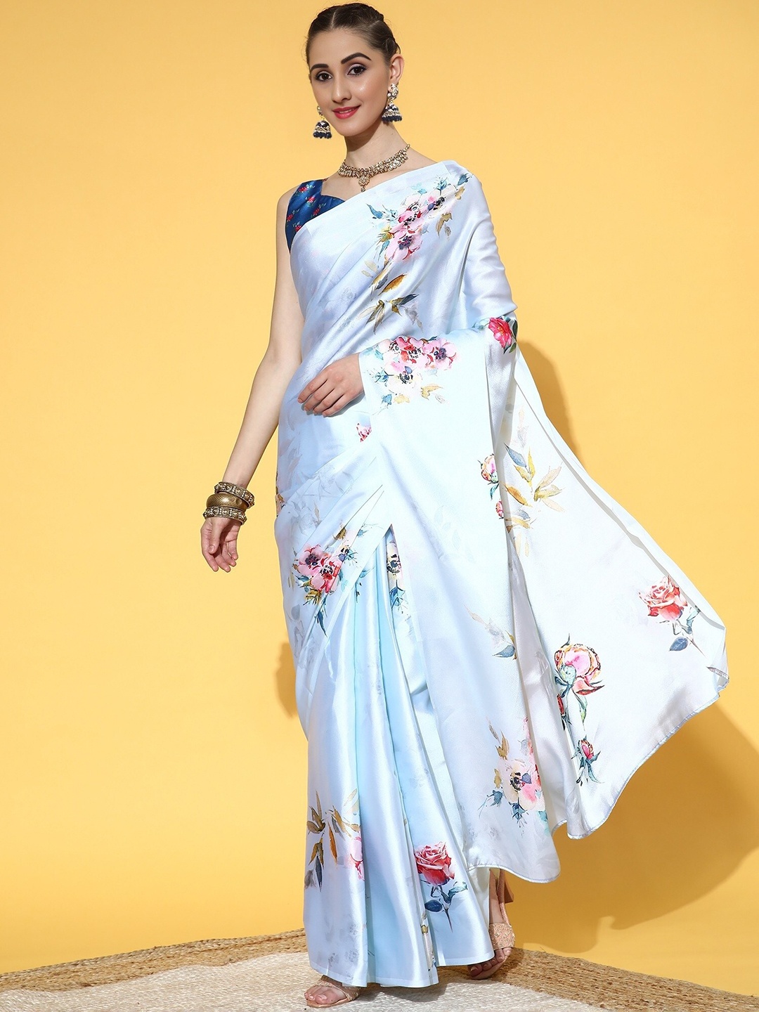 

Fevinaa Floral Printed Saree, Blue