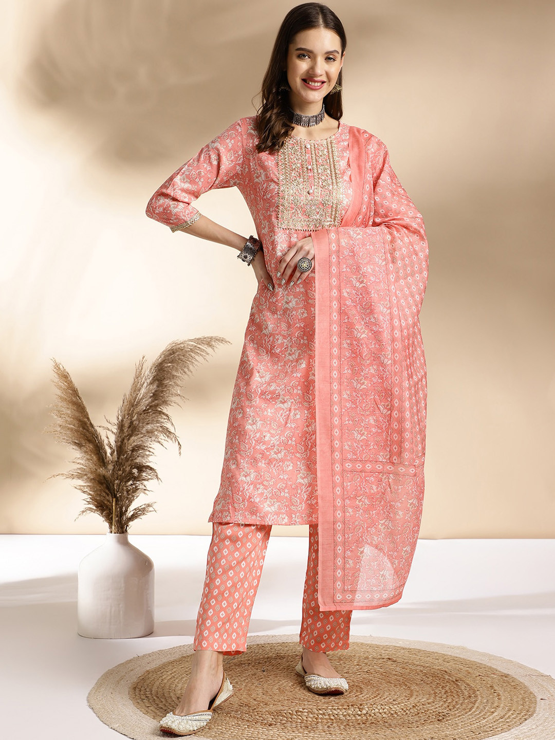 

Anouk Floral Embroidered Regular Thread Work Straight Kurta with Trousers & Dupatta, Pink