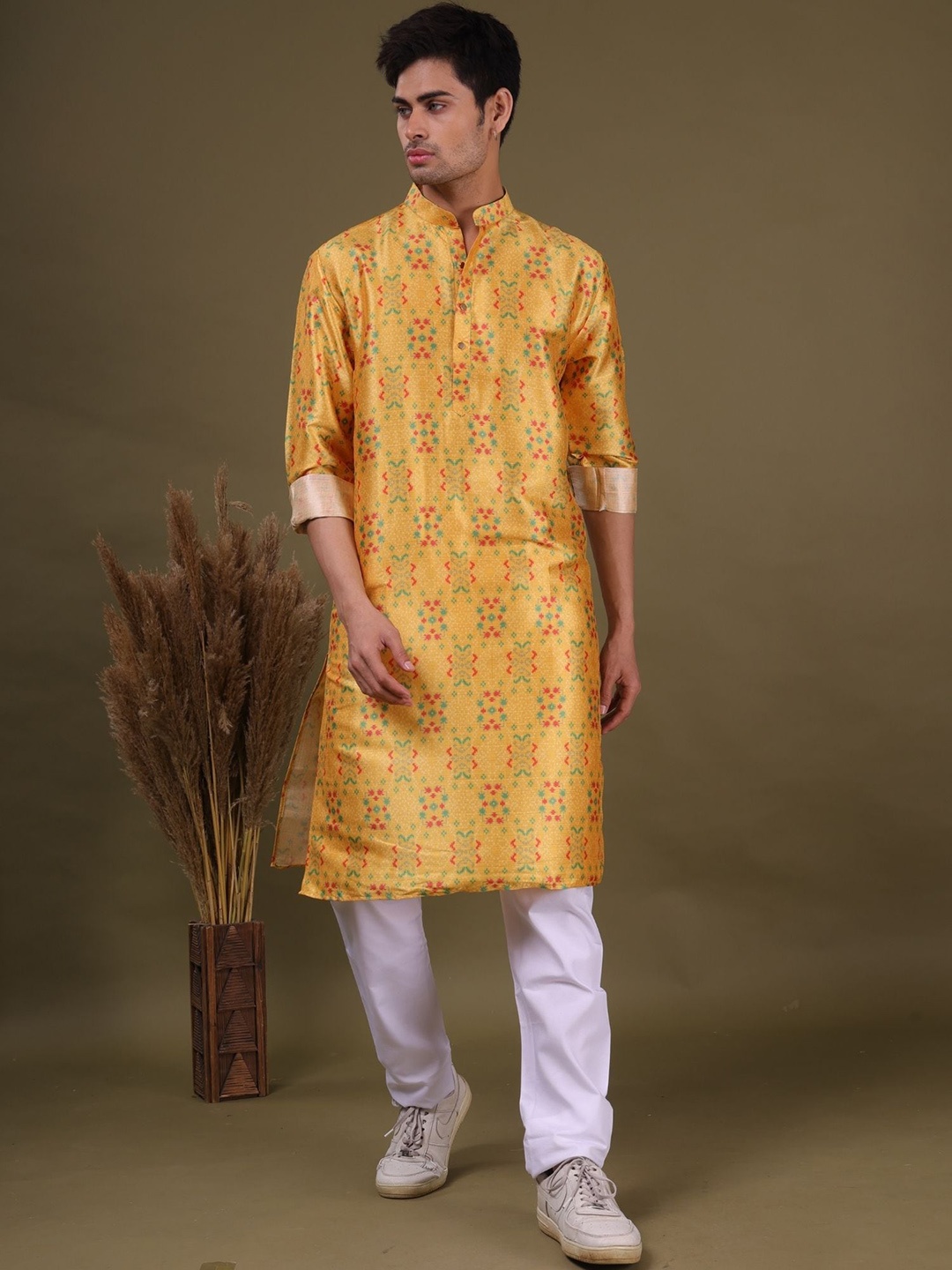 

SHIWAM ETHNIX Ethnic Motifs Printed Regular Kurta with Pyjamas, Yellow