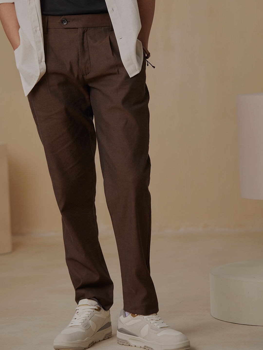 

Andamen Ultra Men Cotton Linen Pleated Trousers, Brown