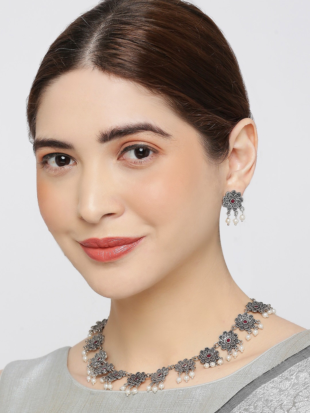 

OOMPH Oxidised Stone-Studded & Beaded Floral Necklace And Earrings, Silver