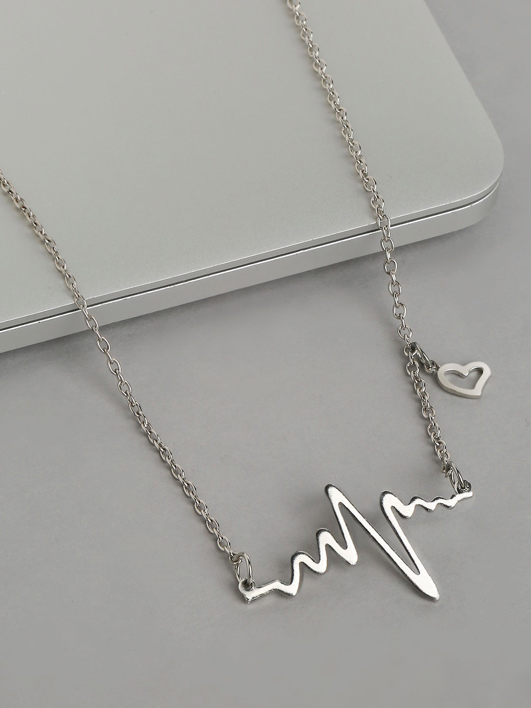 

OOMPH Heart Shaped Pendants With Chains, Silver