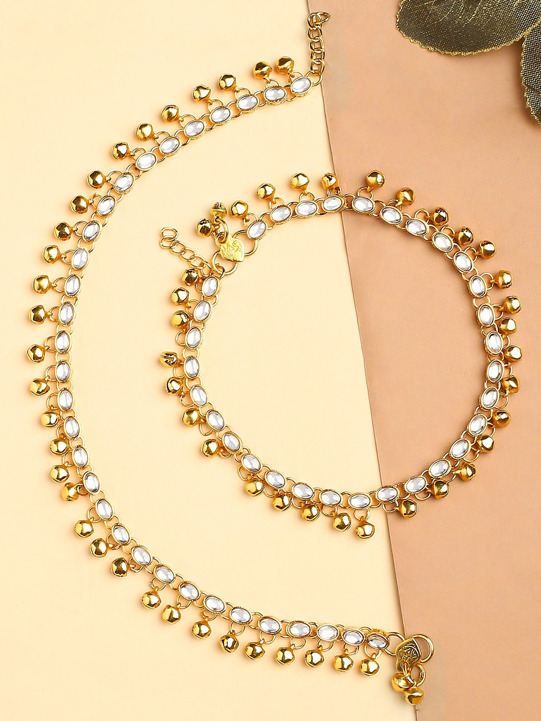 

OOMPH Gold-Plated Kundan Stone-Studded Anklets