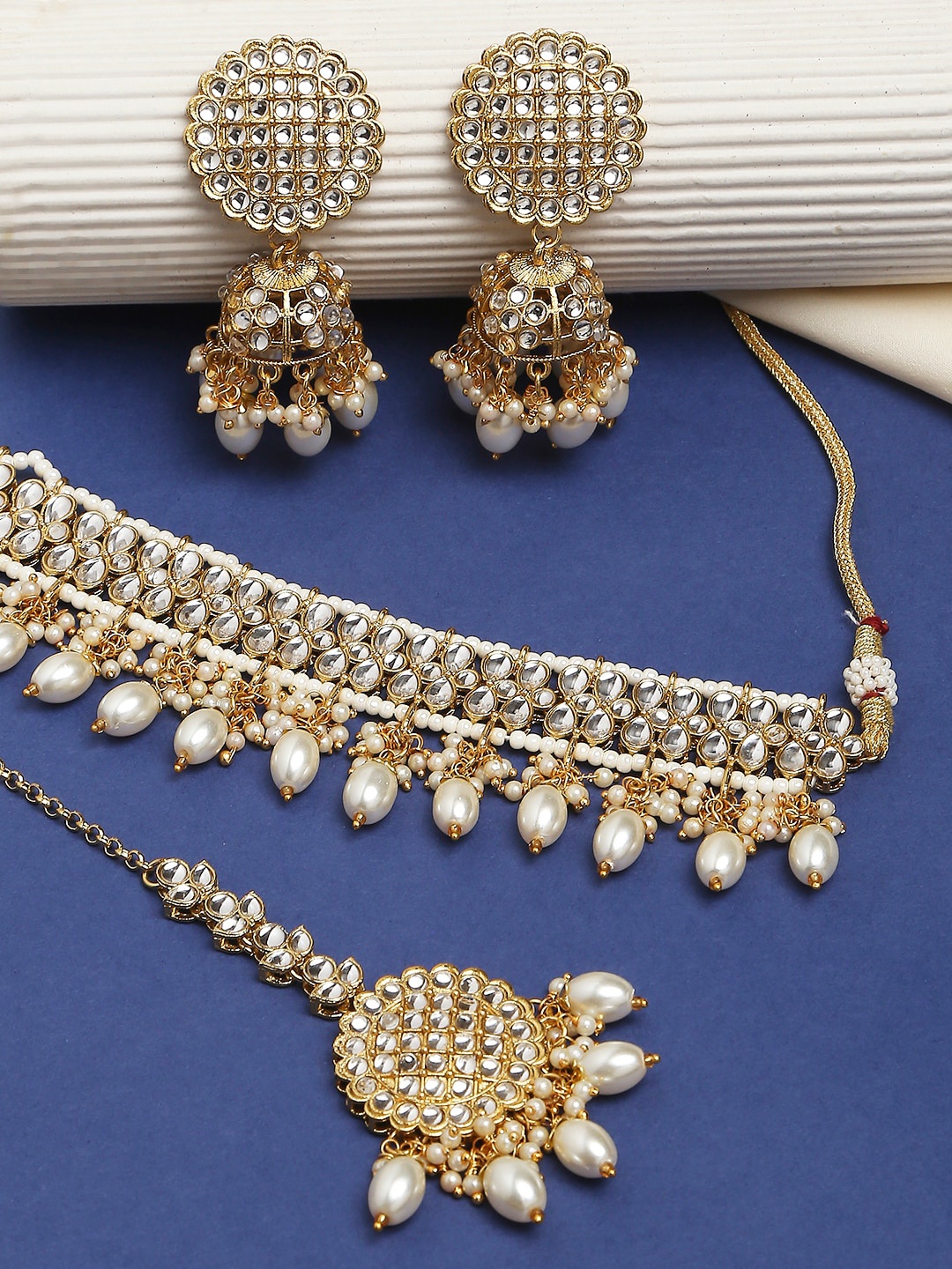 

OOMPH Kundan-Studded Beads-Beaded Choker Necklace And Earrings With Maang Tika, Gold