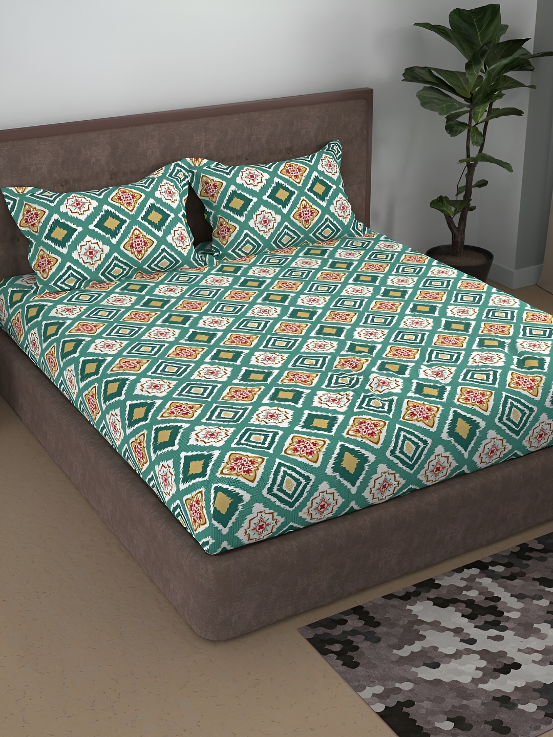 

Aura Green & White Ethnic Motifs 180 TC Cotton Queen Bedsheet with 2 Pillow Covers