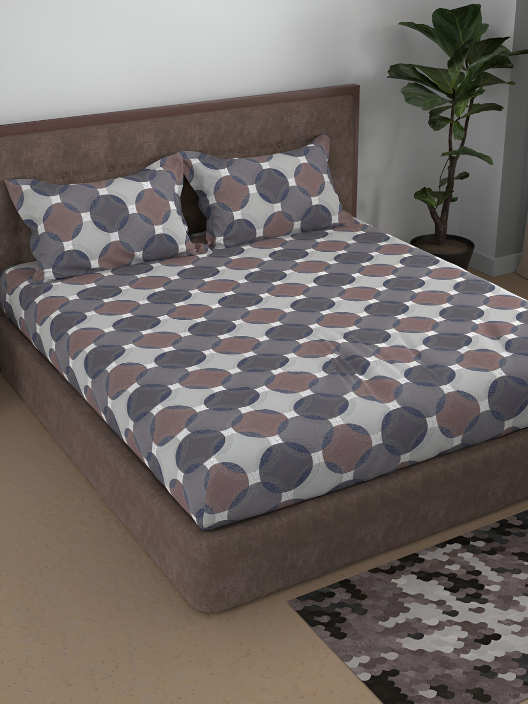 

Aura Brown & Grey Geometric Printed Cotton 180 TC Queen Bedsheet With 2 Pillow Covers