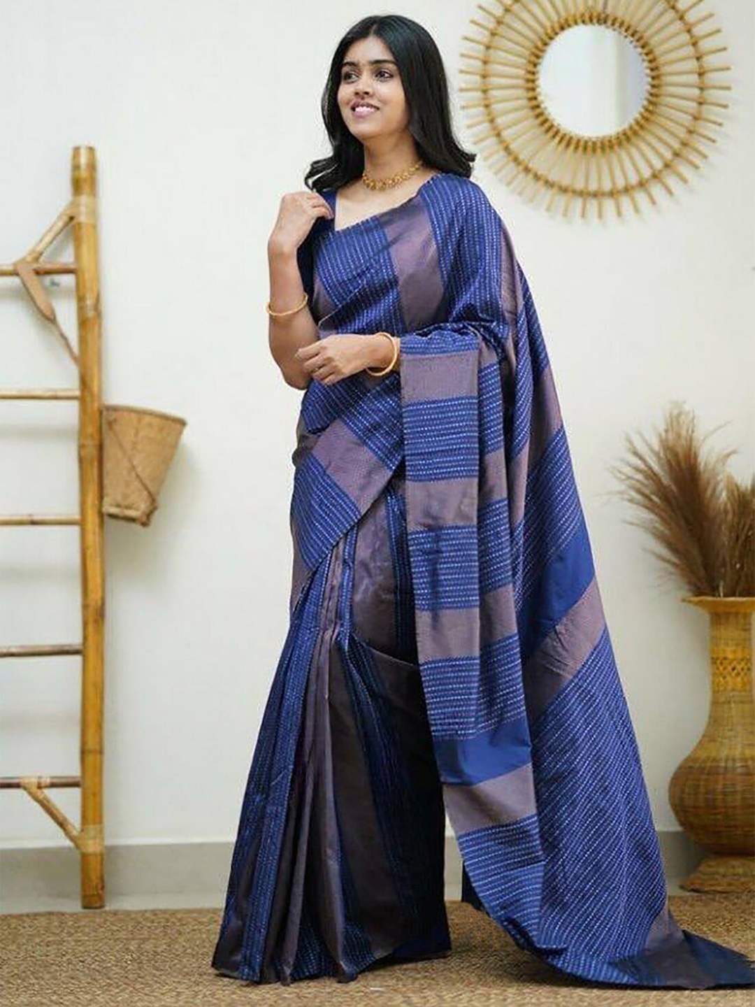 

BerMondsey Woven Design Zari Banarasi Saree, Blue