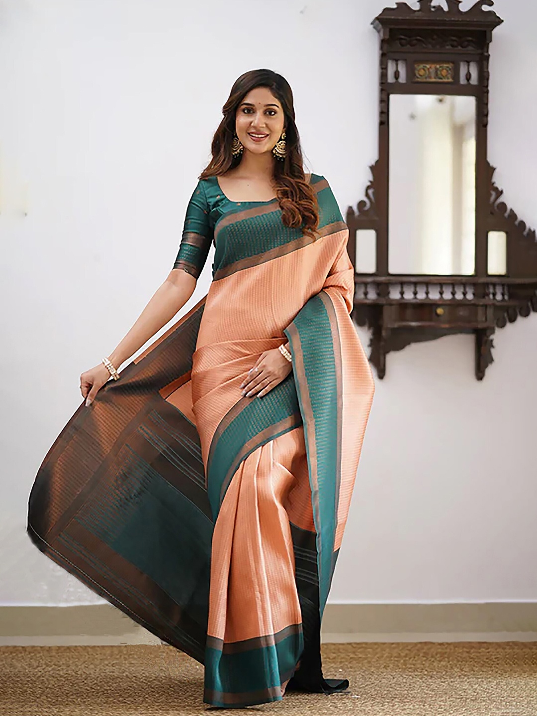 

BerMondsey Woven Design Zari Banarasi Saree, Orange