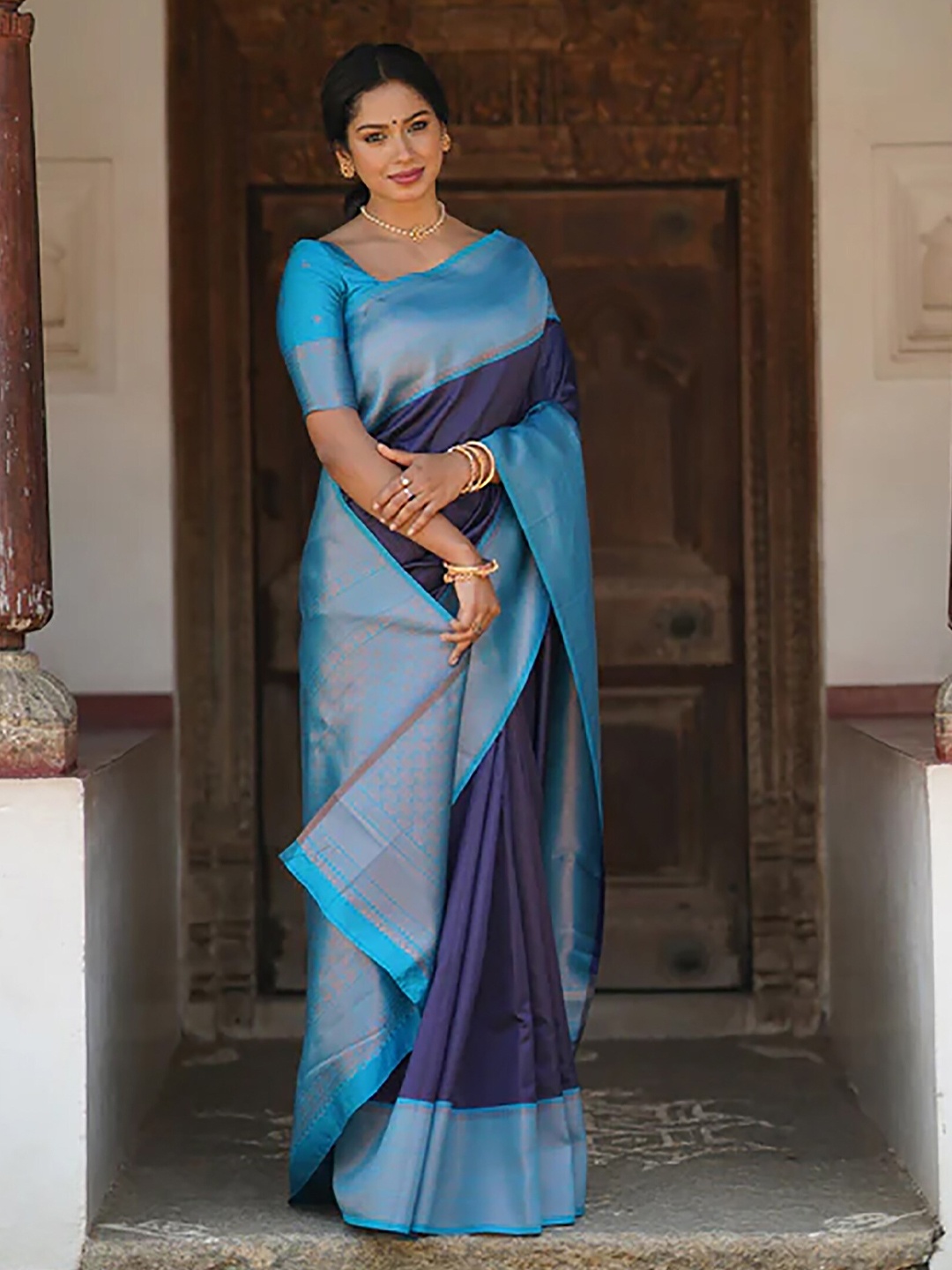 

BerMondsey Striped Woven Design Zari Banarasi Saree, Blue