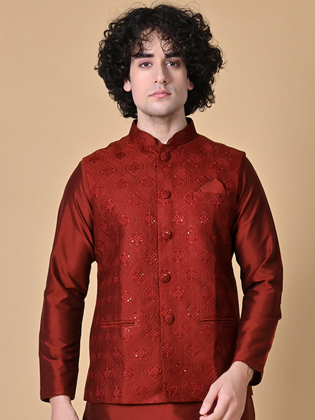 

MAAHI FABS Embroidered Woven Nehru Jacket, Red