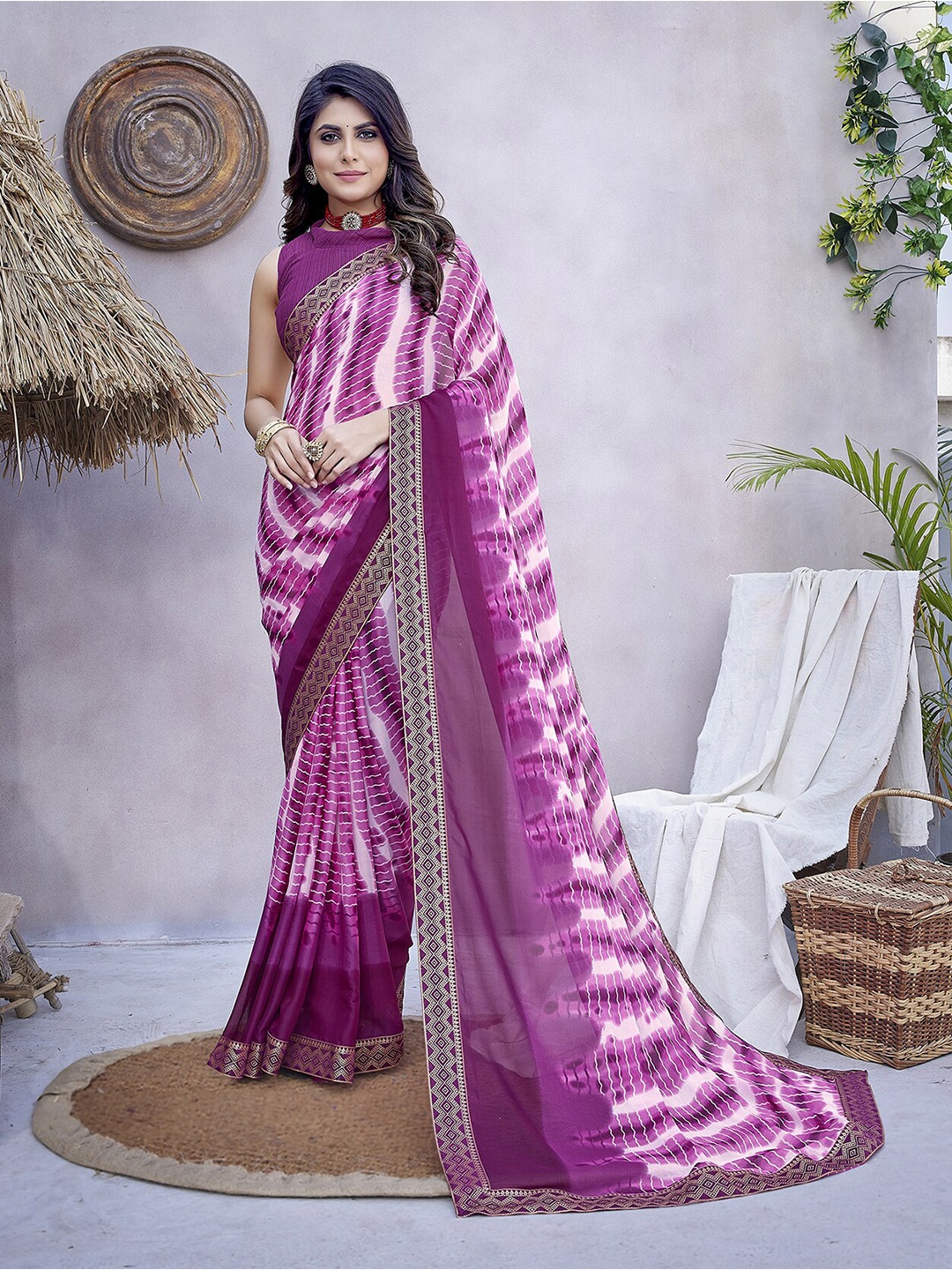 

MAGMINA Tie and Dye Printed Pure Georgette Banarasi Saree, Purple