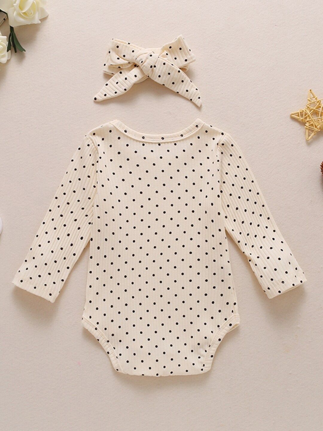 

StyleCast Infant Girls Off White Printed Bodysuit