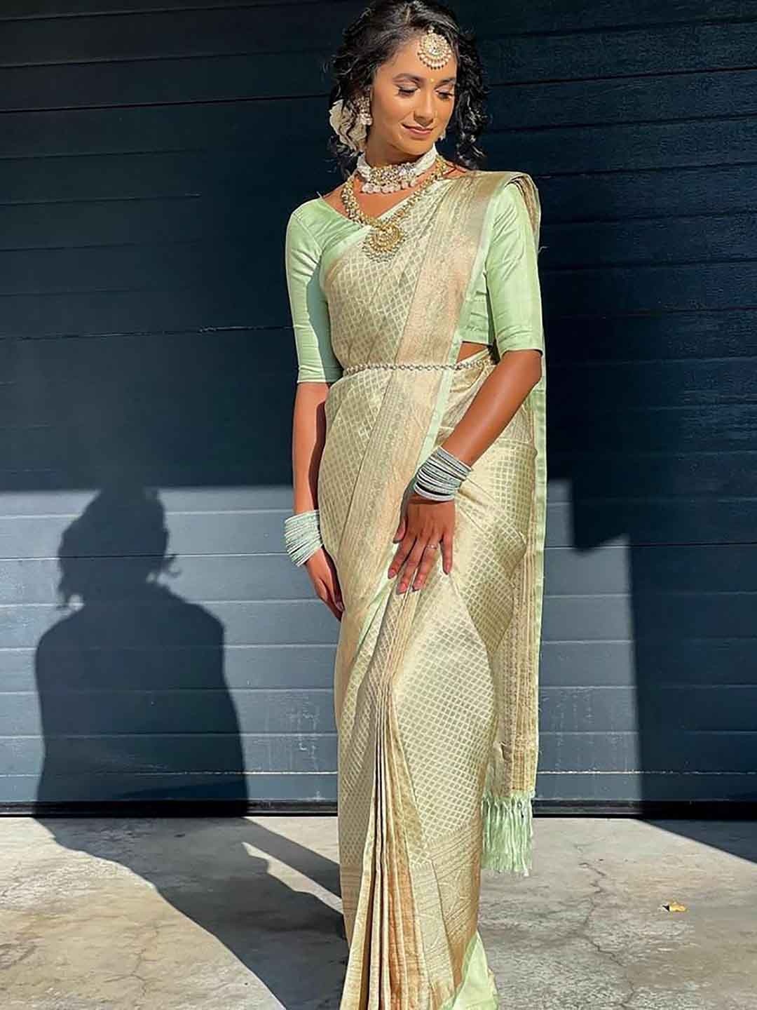 

BerMondsey Geometric Woven Design Zari Banarasi Saree, Green