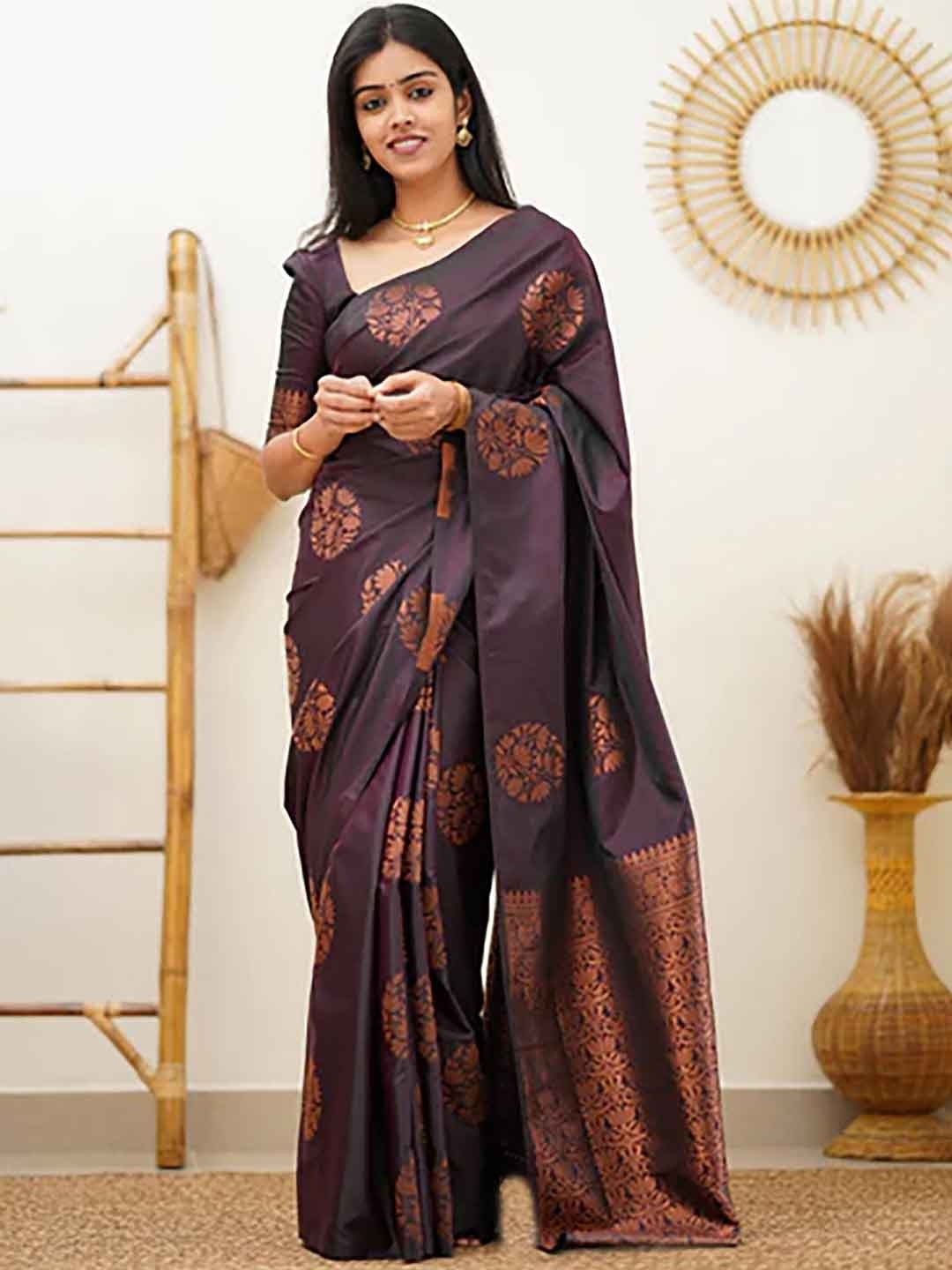 

BerMondsey Ethnic Motifs Woven Design Zari Banarasi Saree, Purple