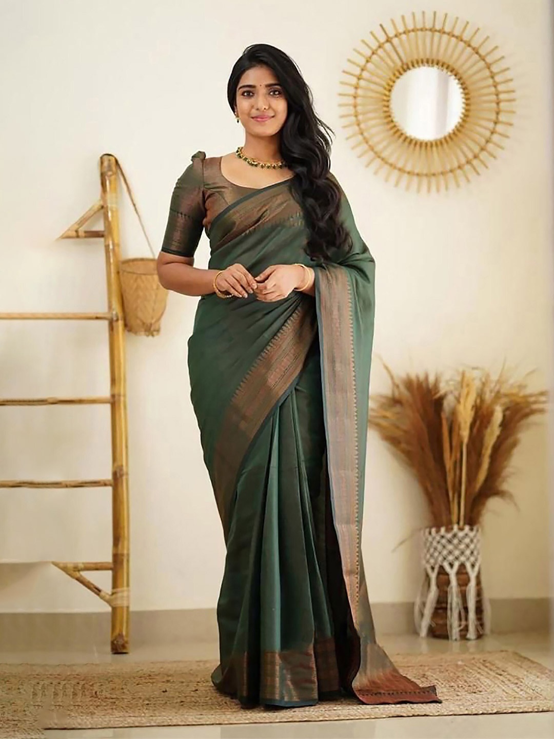 

BerMondsey Zari Woven Design Banarasi Saree, Green