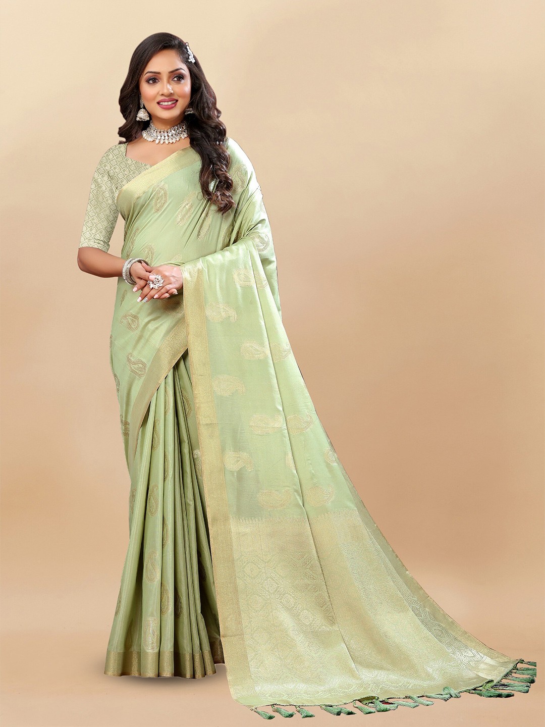 

DHANDAI FASHION Paisley Woven Design Zari Banarasi Saree, Fluorescent green