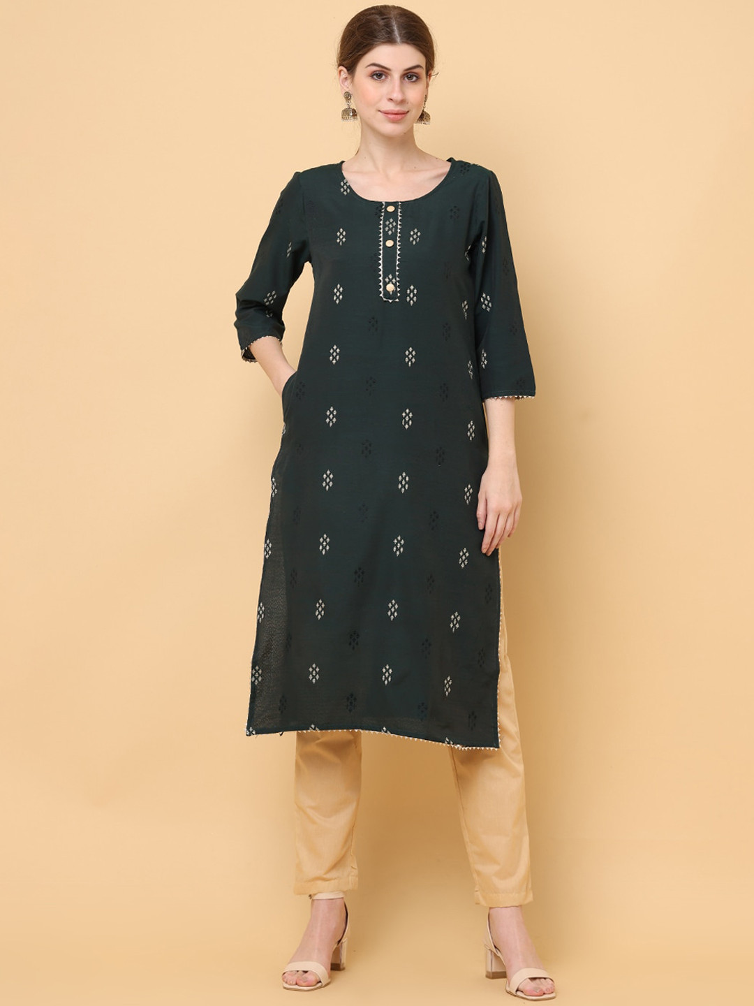 

aayusika Geometric Woven Design Regular Gotta Patti Kurta with Trousers, Green