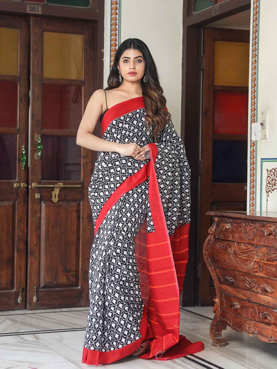 

JALTHER Ethnic Motifs Pure Cotton Block Print Saree, Red