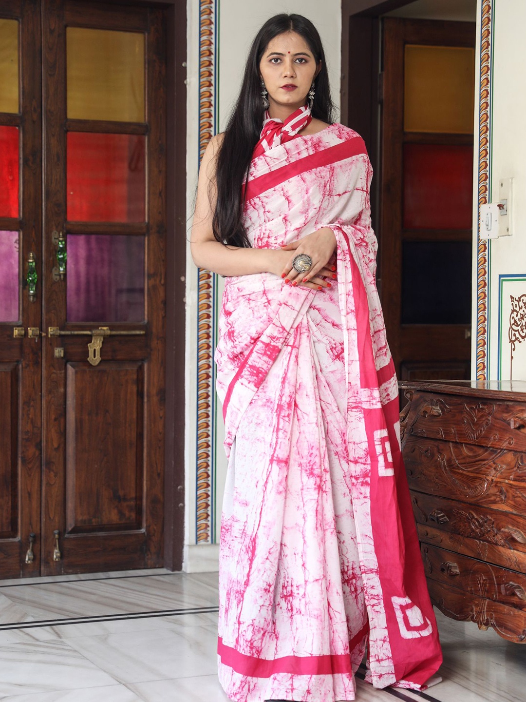 

JALTHER Printed Pure Cotton Block Print Saree, White