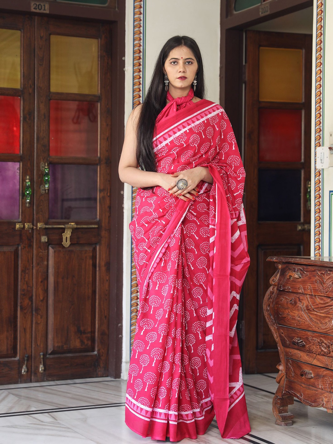 

JALTHER Ethnic Motifs Block Printed Saree, Pink