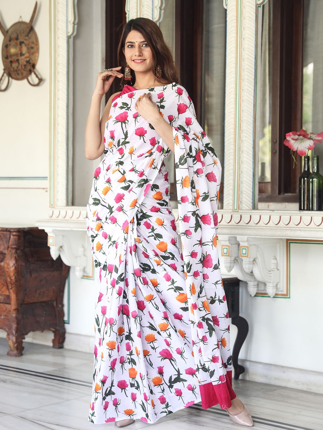 

JALTHER Floral Block Printed Saree, White