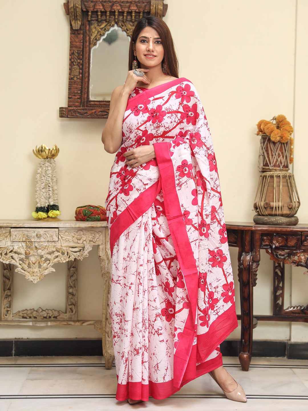 

KIAARON Ethnic Motifs Pure Cotton Block Print Saree, White