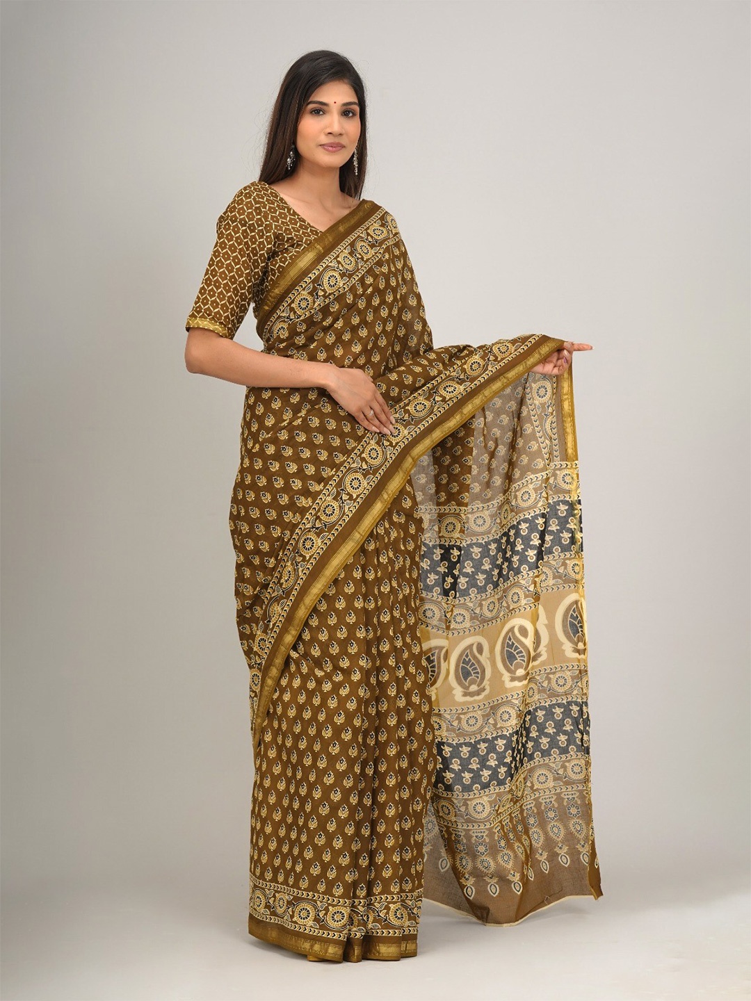 

GK FASHION Ethnic Zari Pure Cotton Block Print Saree, Green