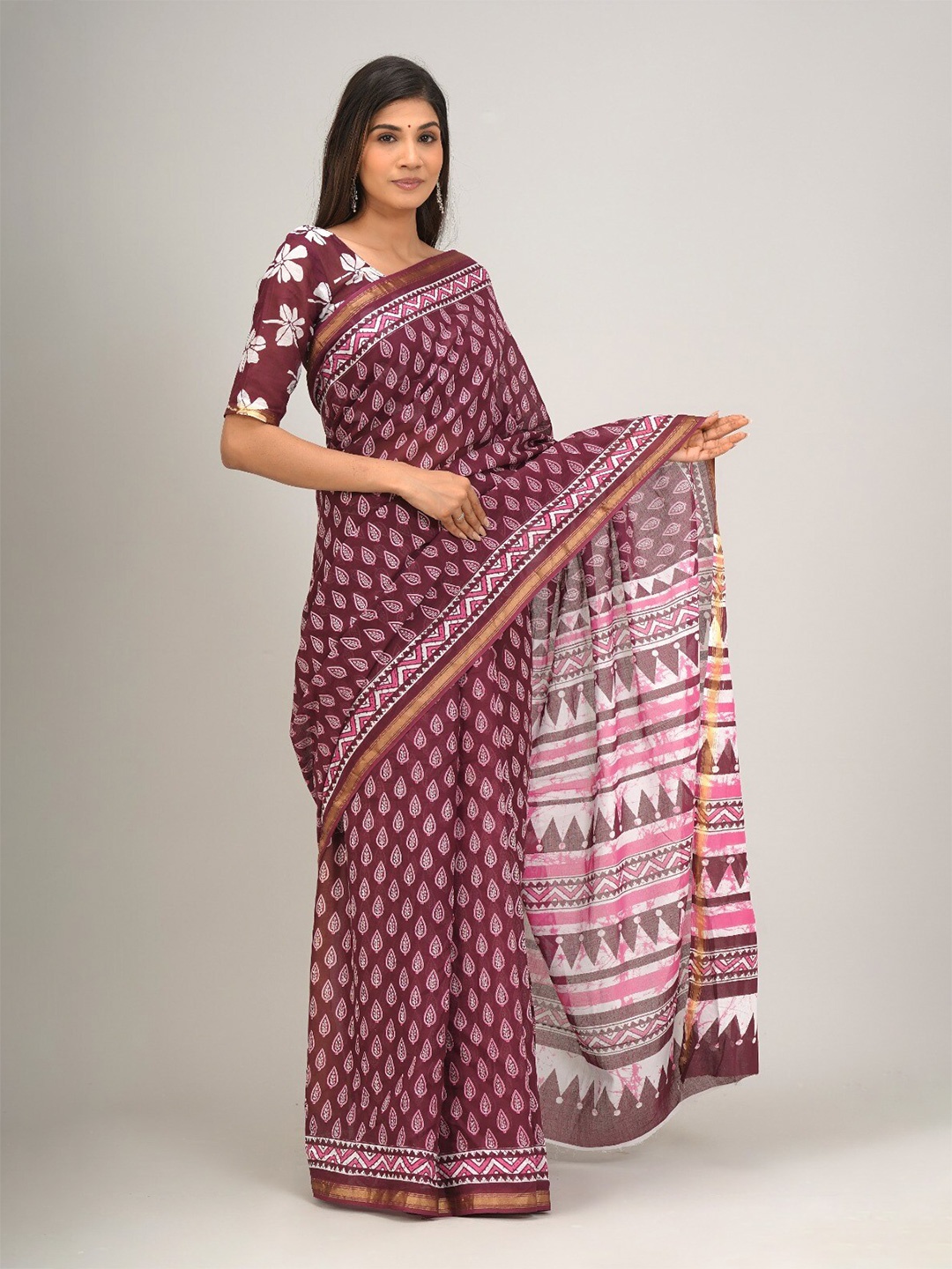 

GK FASHION Pure Cotton Ethnic Block Print Saree, Purple