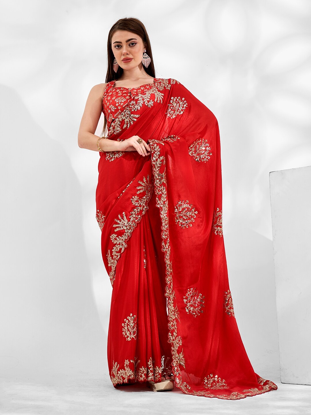 

Kalista Embellished Sequinned Pure Georgette Saree, Red