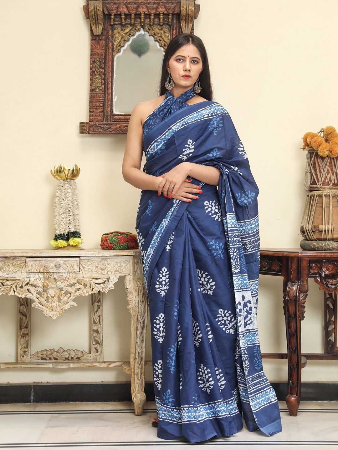 

TROPWEAR Ethnic Motifs Printed Pure Cotton Block Print Saree, Blue