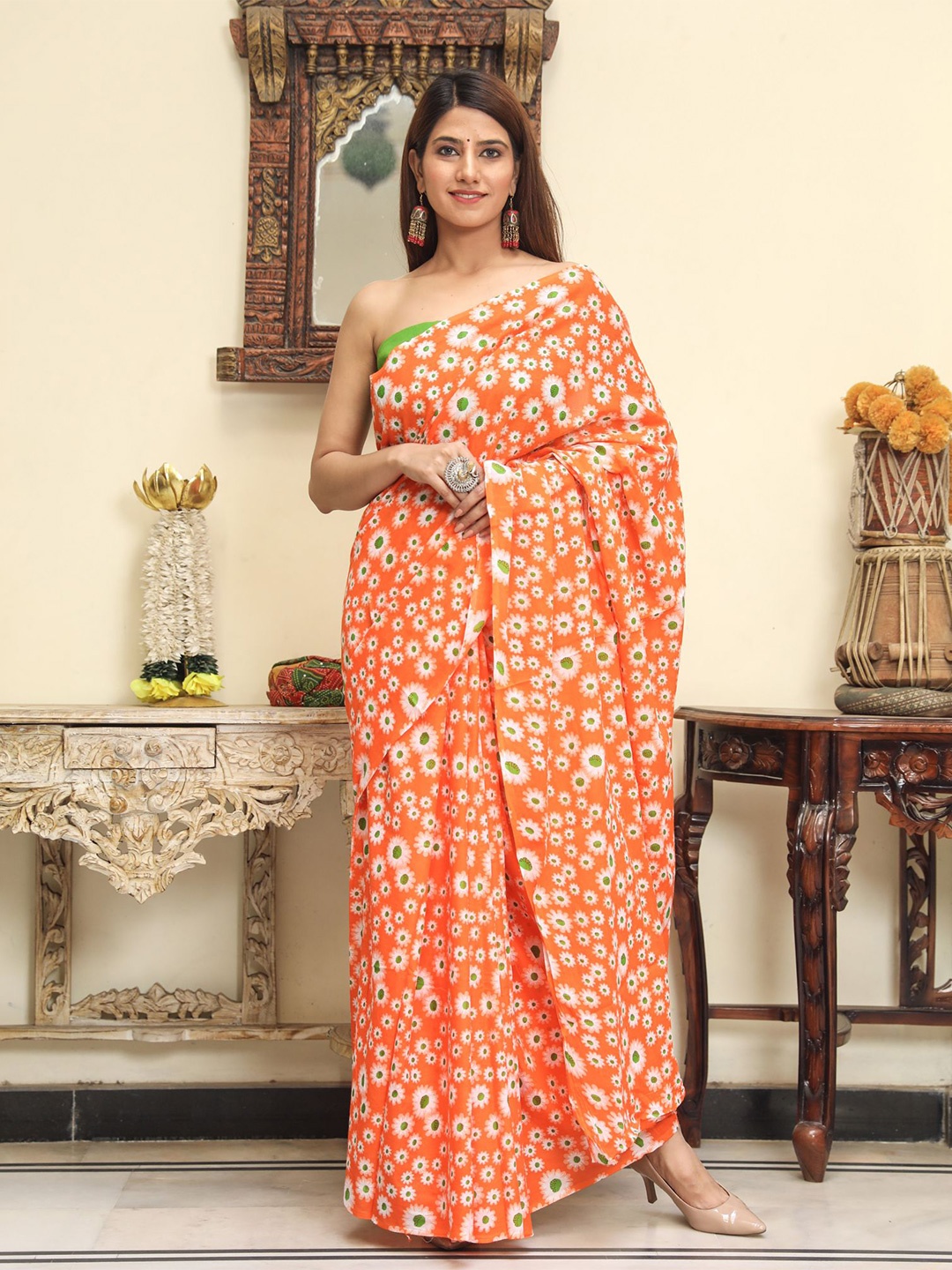 

TROPWEAR Floral Printed Pure Cotton Saree, Orange