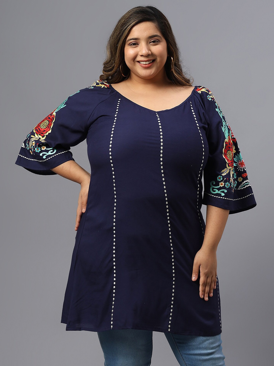 

SAAKAA Plus Size Floral Embroidered V-Neck Cotton Longline Top, Navy blue