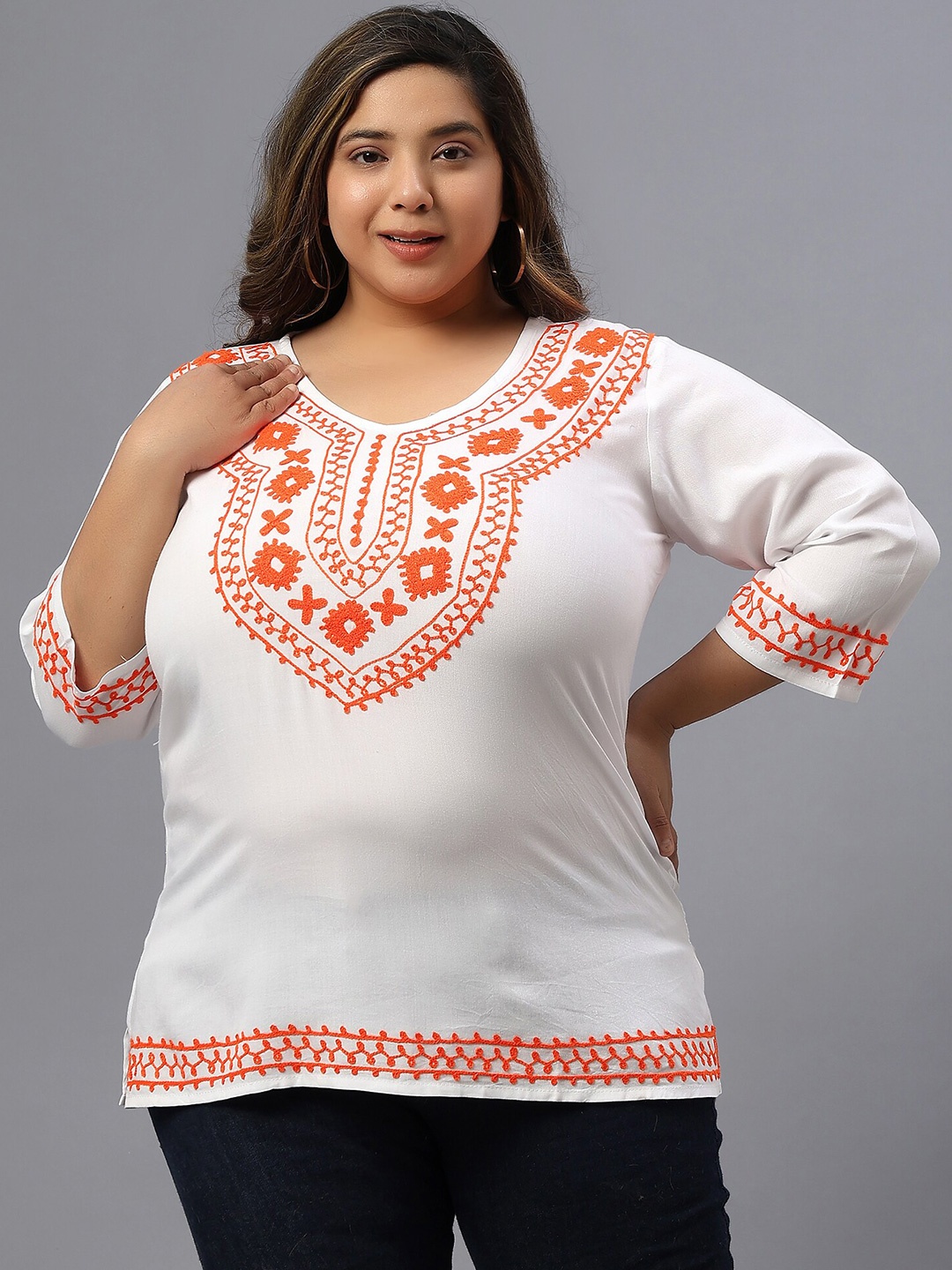 

SAAKAA Plus Size Floral Embroidered V-Neck Top, White