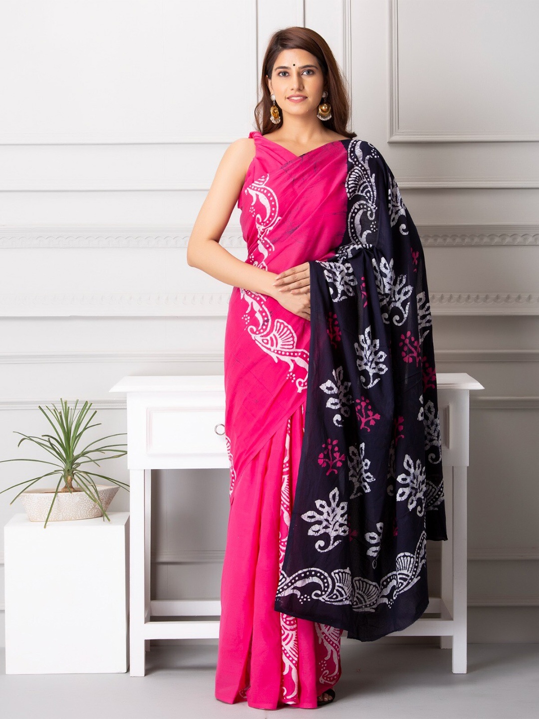 

TROPWEAR Ethnic Motifs Pure Cotton Block Print Saree, Pink