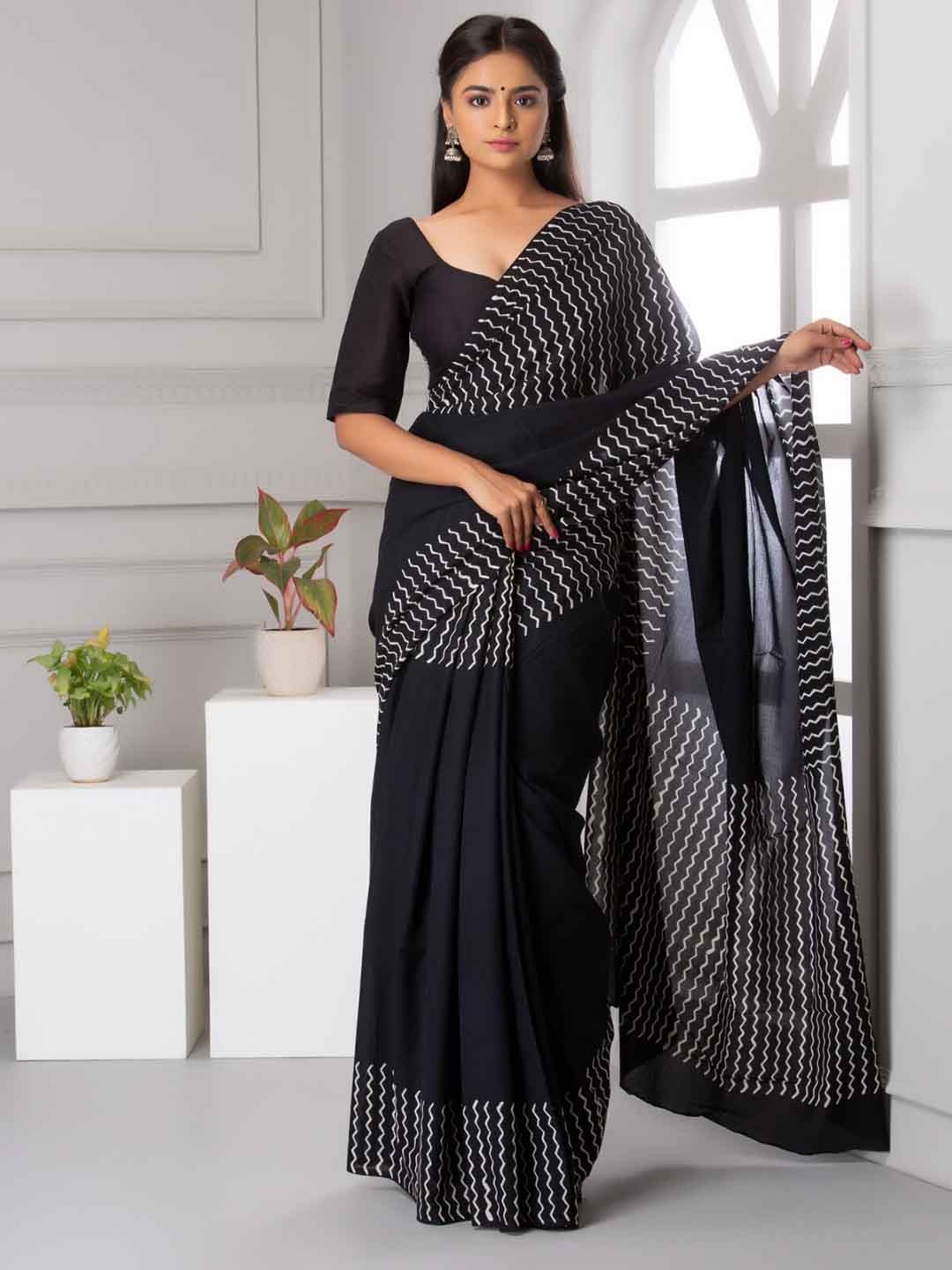 

TROPWEAR Pure Cotton Block Print Saree, Black