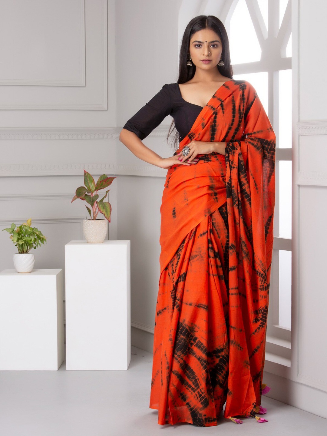 

TROPWEAR Tie & Dyed Pure Cotton Saree, Orange