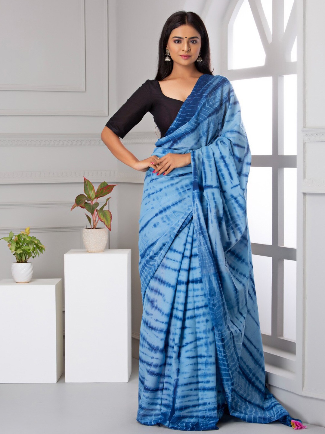 

TROPWEAR Tie & Dyed Pure Cotton Saree, Blue