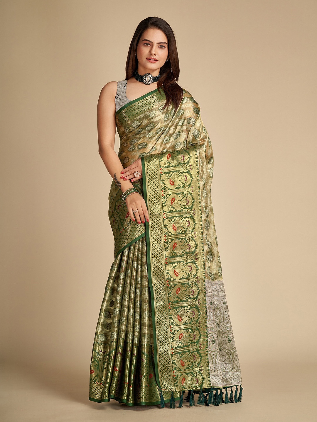 

VEDANT VASTRAM Ethnic Motifs Woven Design Zari Silk Blend Banarasi Saree, Green