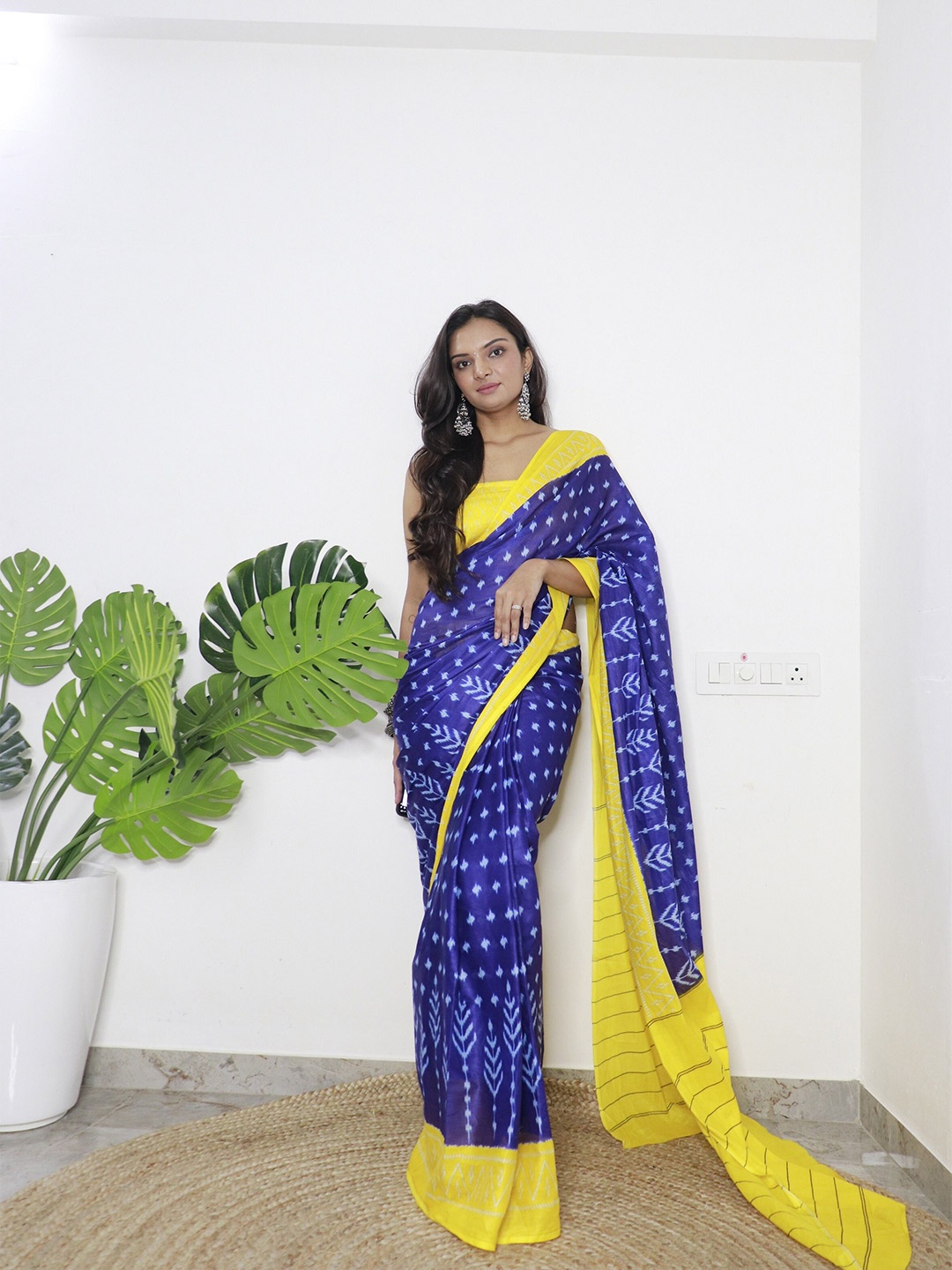 

VEDANT VASTRAM Ethnic Motifs Printed Pure Cotton Block Print Saree, Blue