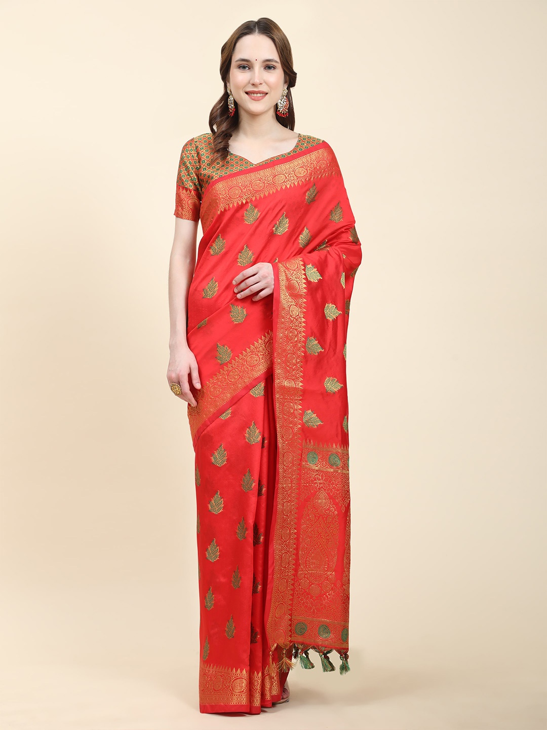 

VEDANT VASTRAM Woven Design Zari Banarasi Saree, Red