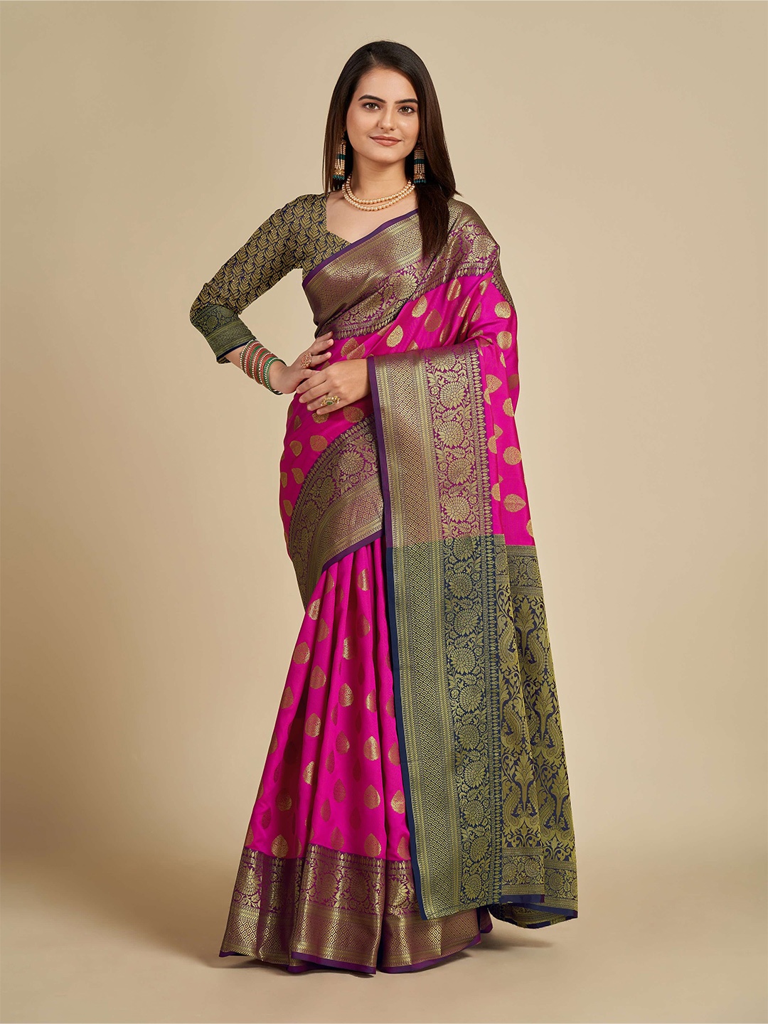

VEDANT VASTRAM Floral Woven Design Zari Silk Blend Banarasi Saree, Pink