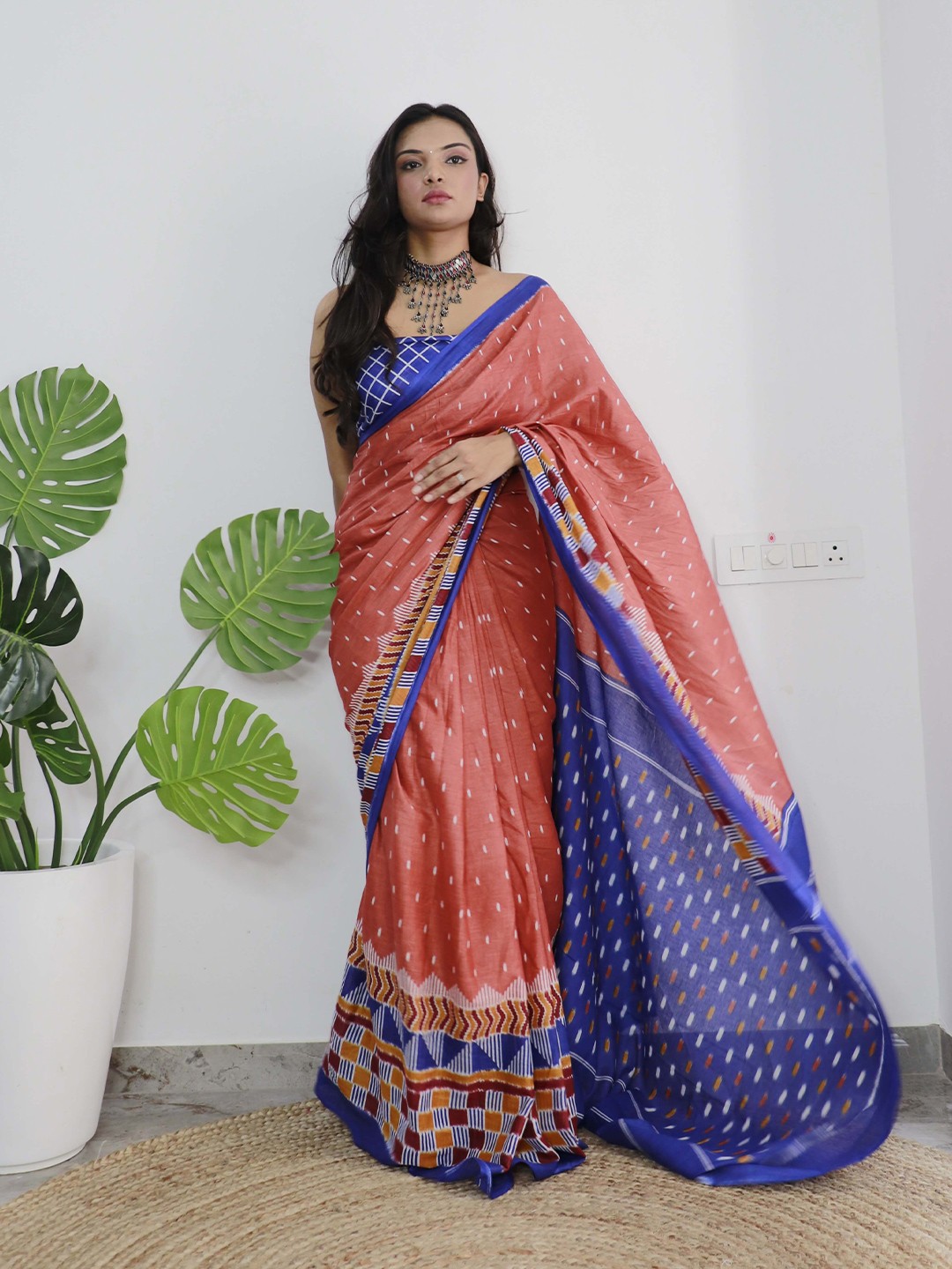 

VEDANT VASTRAM Geometric Printed Pure Cotton Block Print Saree, Orange