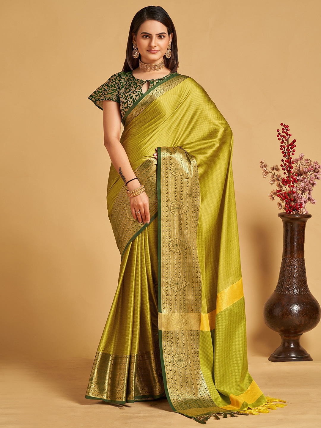 

VEDANT VASTRAM Ethnic Motifs Woven Design Zari Banarasi Saree, Lime green