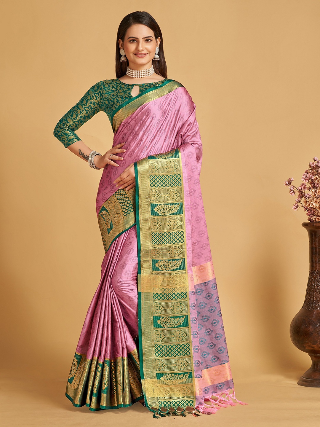 

VEDANT VASTRAM Ethnic Motifs Woven Design Zari Banarasi Saree, Pink
