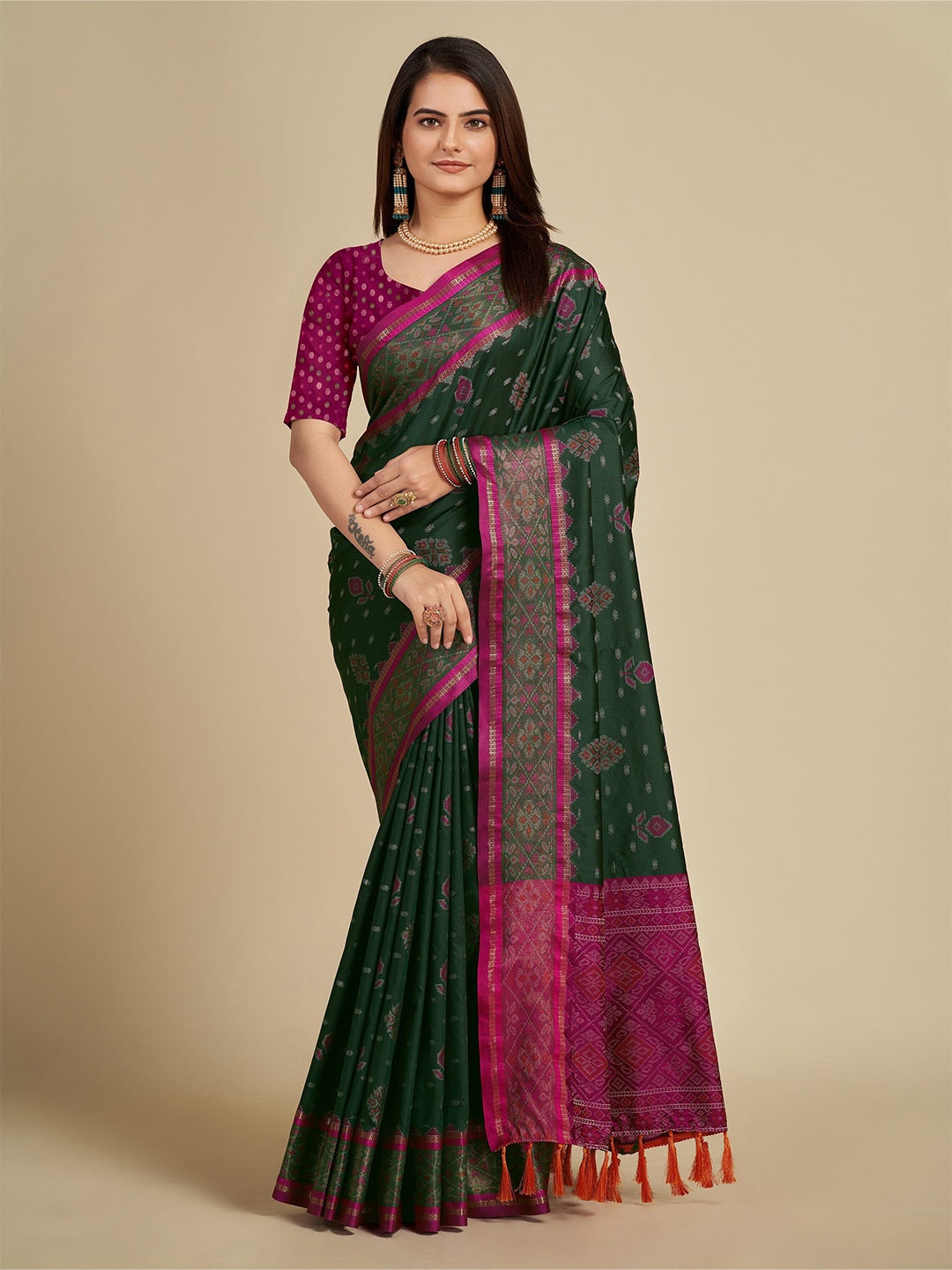 

VEDANT VASTRAM Ethnic Motifs Woven Design Zari Patola Saree, Green