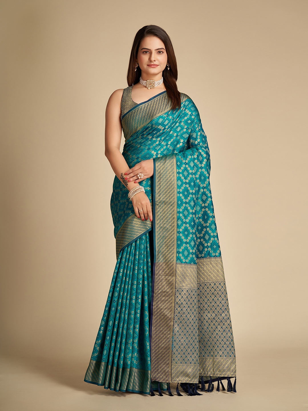 

VEDANT VASTRAM Ethnic Woven Design Zari Patola Saree With Tassels, Teal